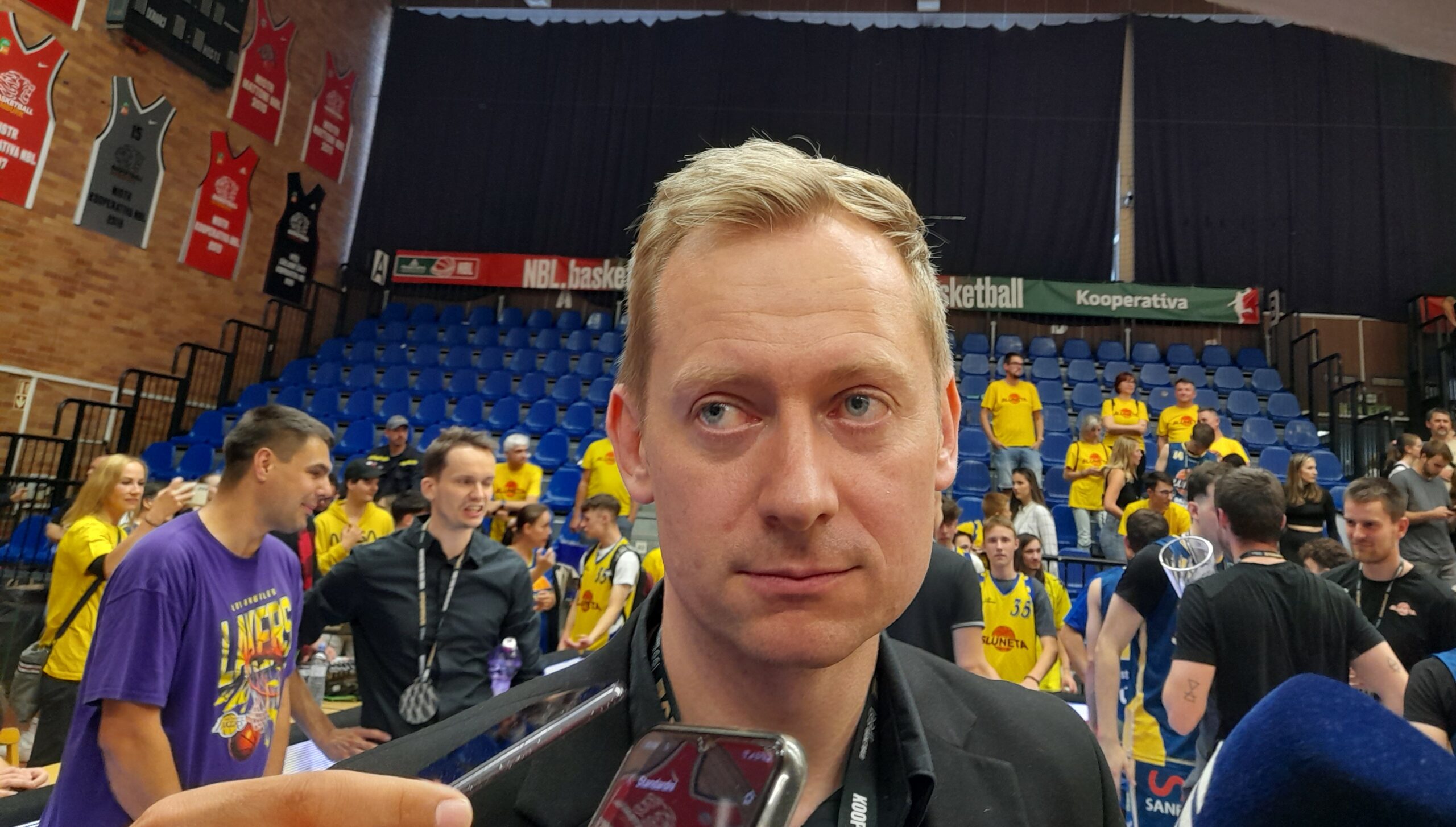 Basketbalisty Pardubic povede trenér Jan Šotnar po stříbru v lize