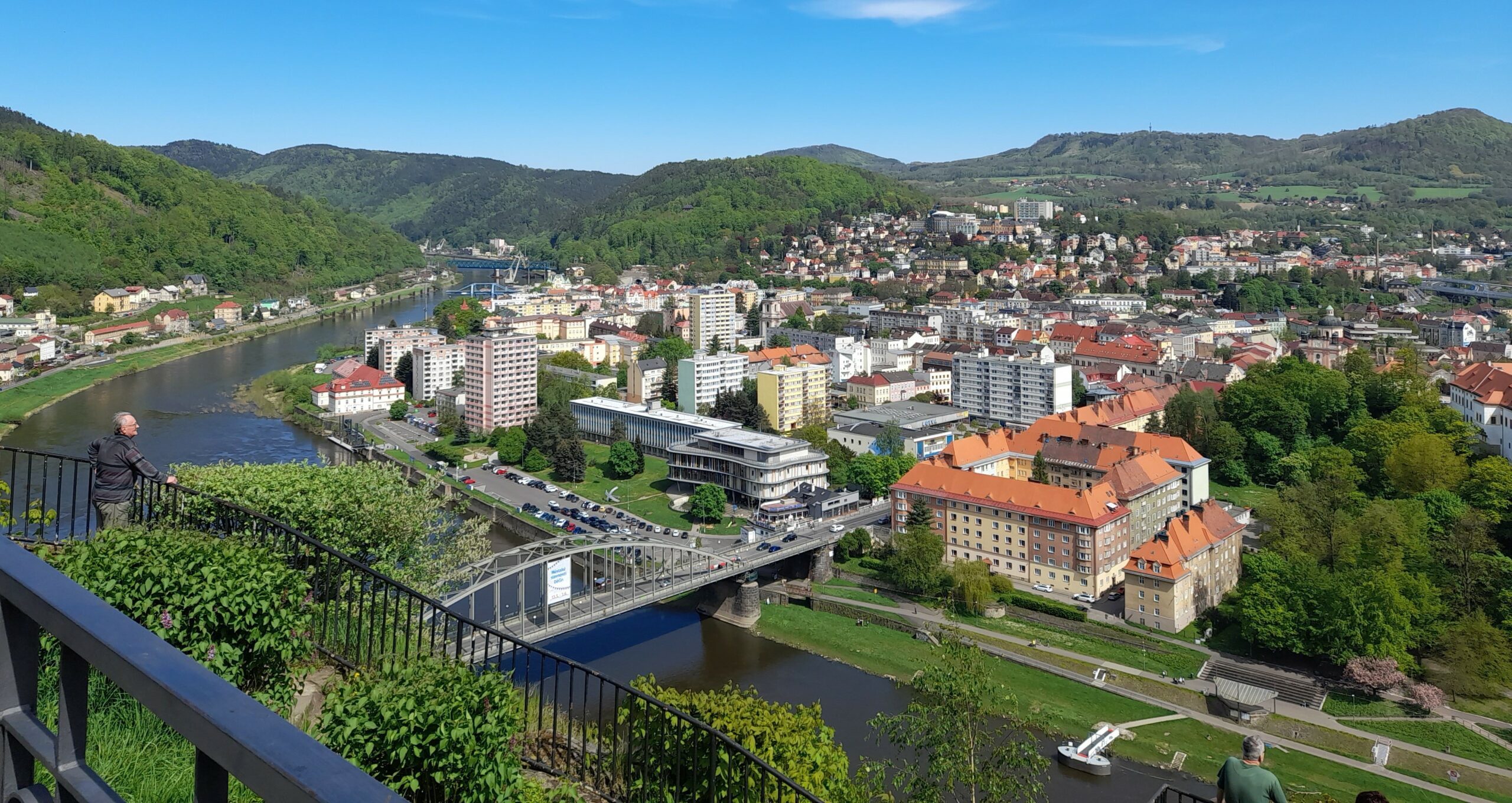 Děčín je vyhledávaným turistickým cílem a významným dopravním uzlem