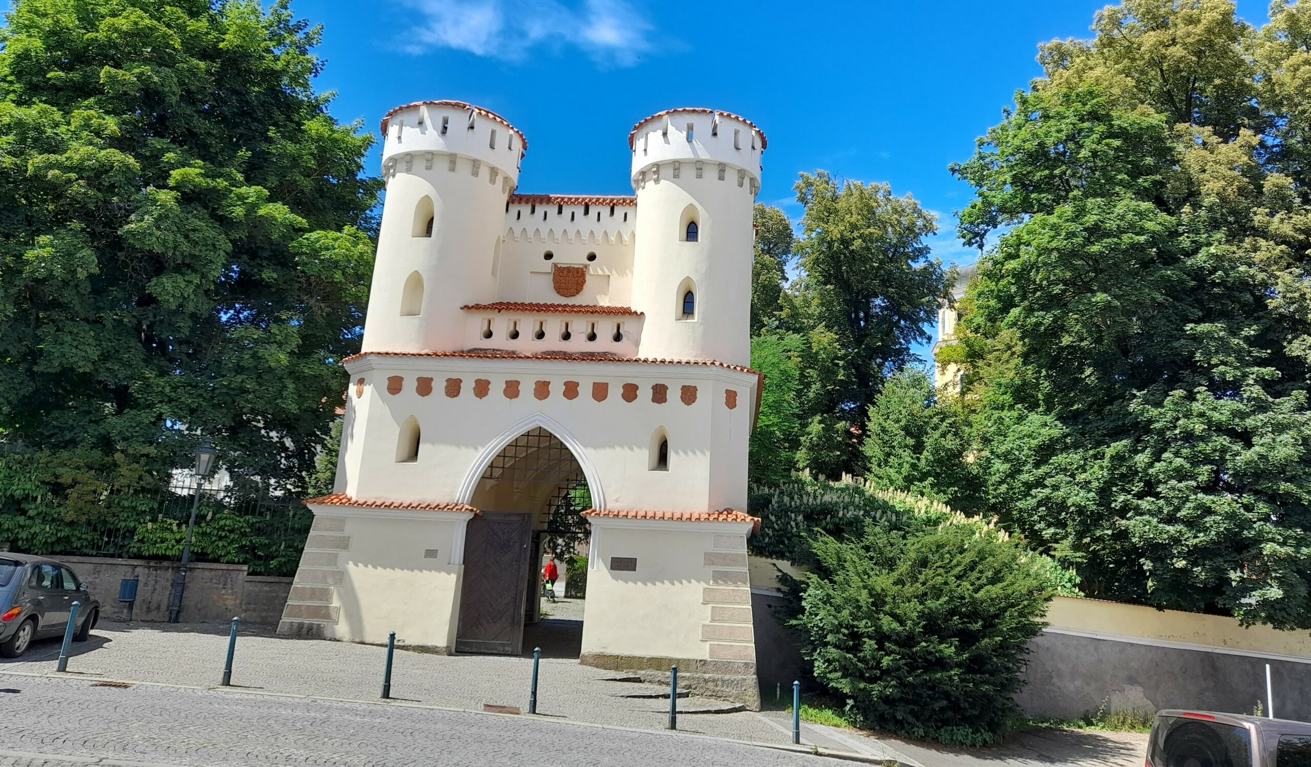 Dominantou rozsáhlého vlašimského parku je zámek